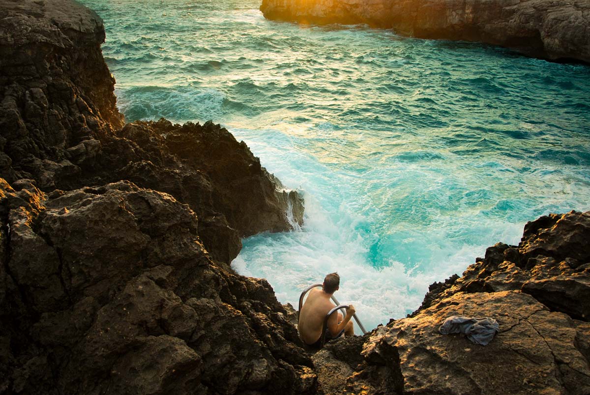 luke-chesser-JqFWB51h4S0-unsplash